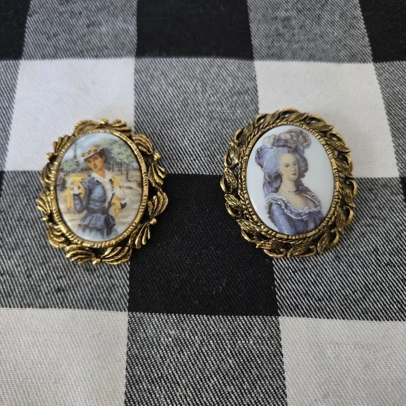 Lot of 2 Gold Tone Metal Framed Victorian Inspired Brooches of Female Subjects - Picture 5 of 11
